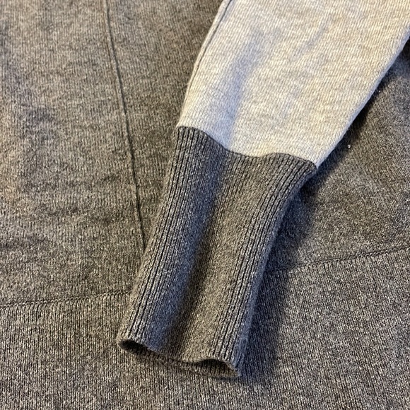 Vineyard Vines Turtleneck Sweater - Picture 10 of 11